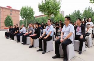 保定理工學(xué)院藝術(shù)學(xué)院 2025 屆畢業(yè)設(shè)計作品 展盛大開幕 ,校企共賞藝術(shù)盛宴